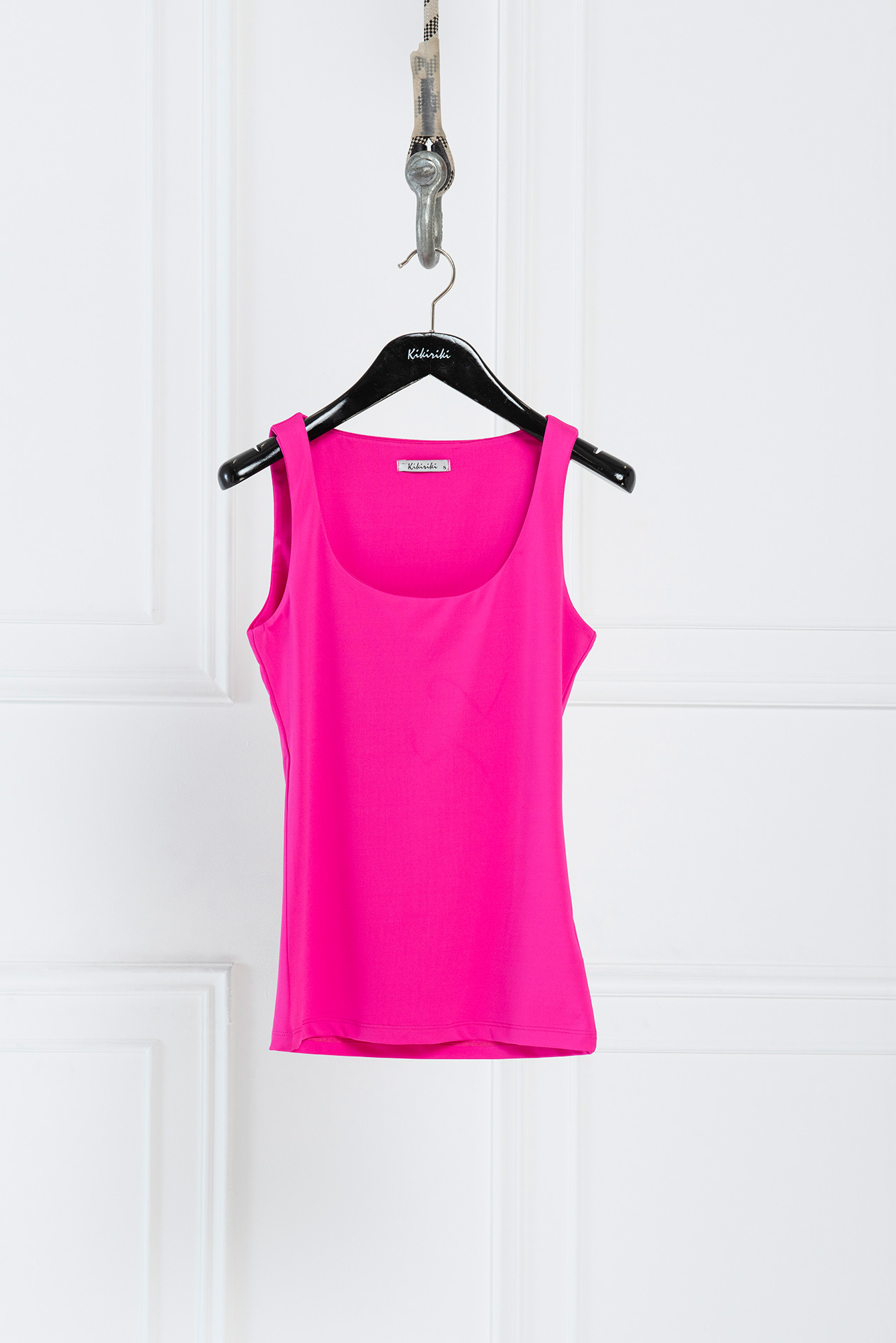 Round Neck Sleeveless New Fuschia Tank Top