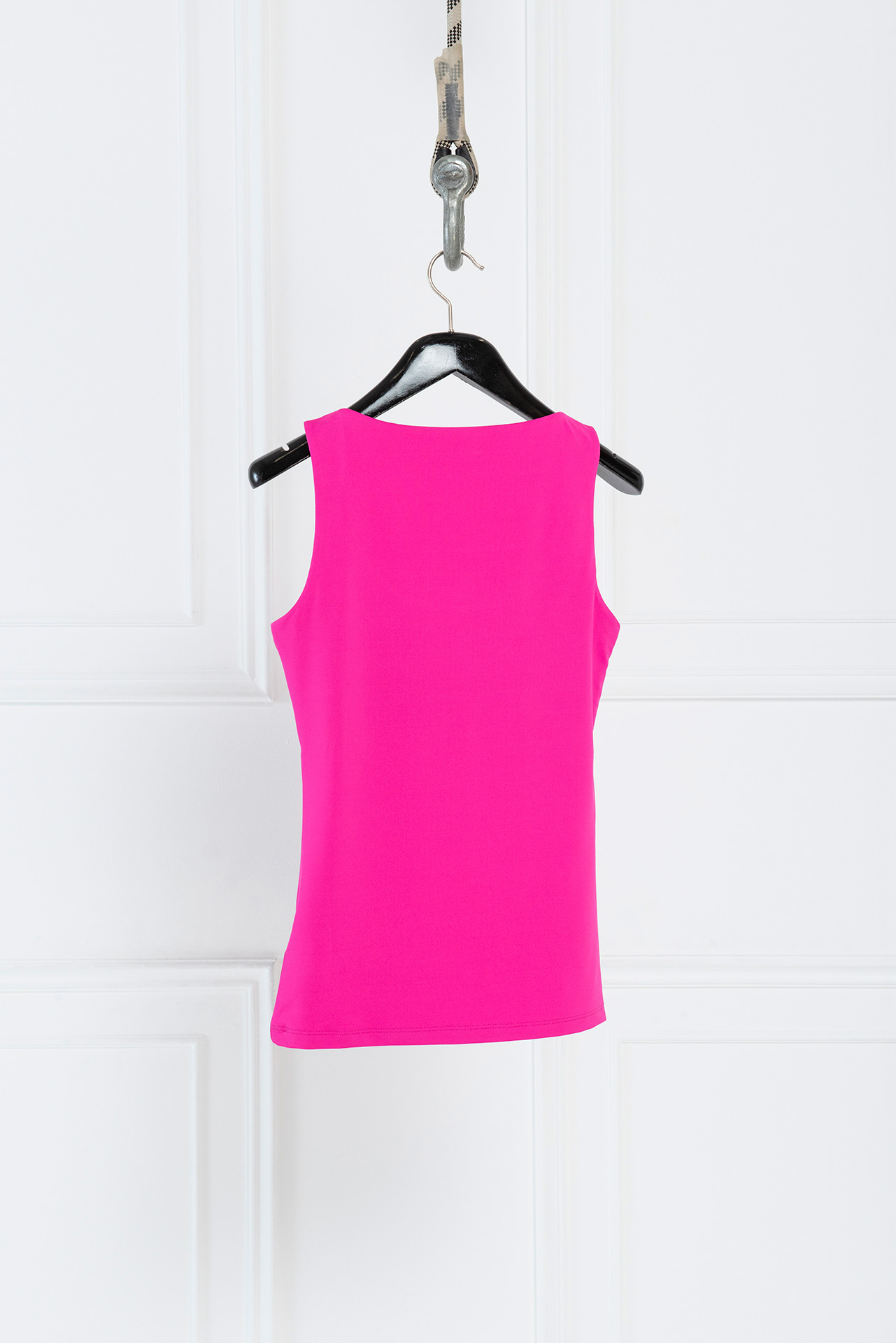Round Neck Sleeveless New Fuschia Tank Top