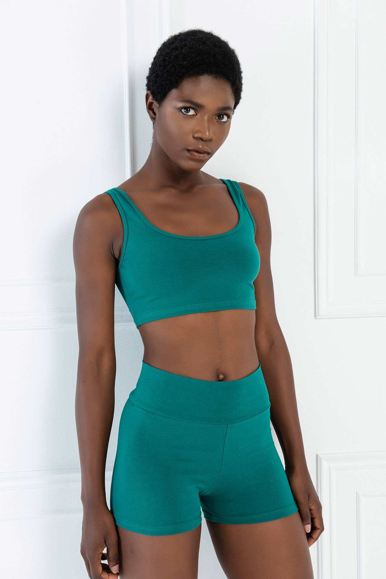 GREEN