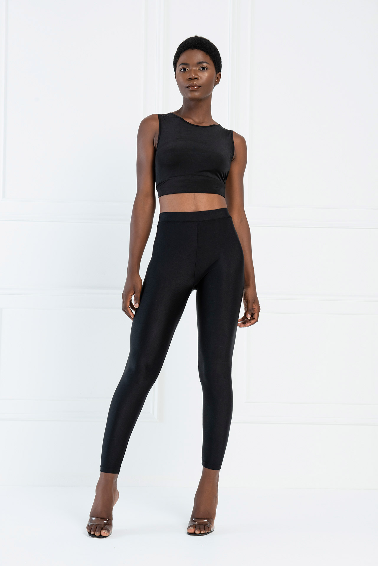 Siyah Sırt Dekolteli Crop Top