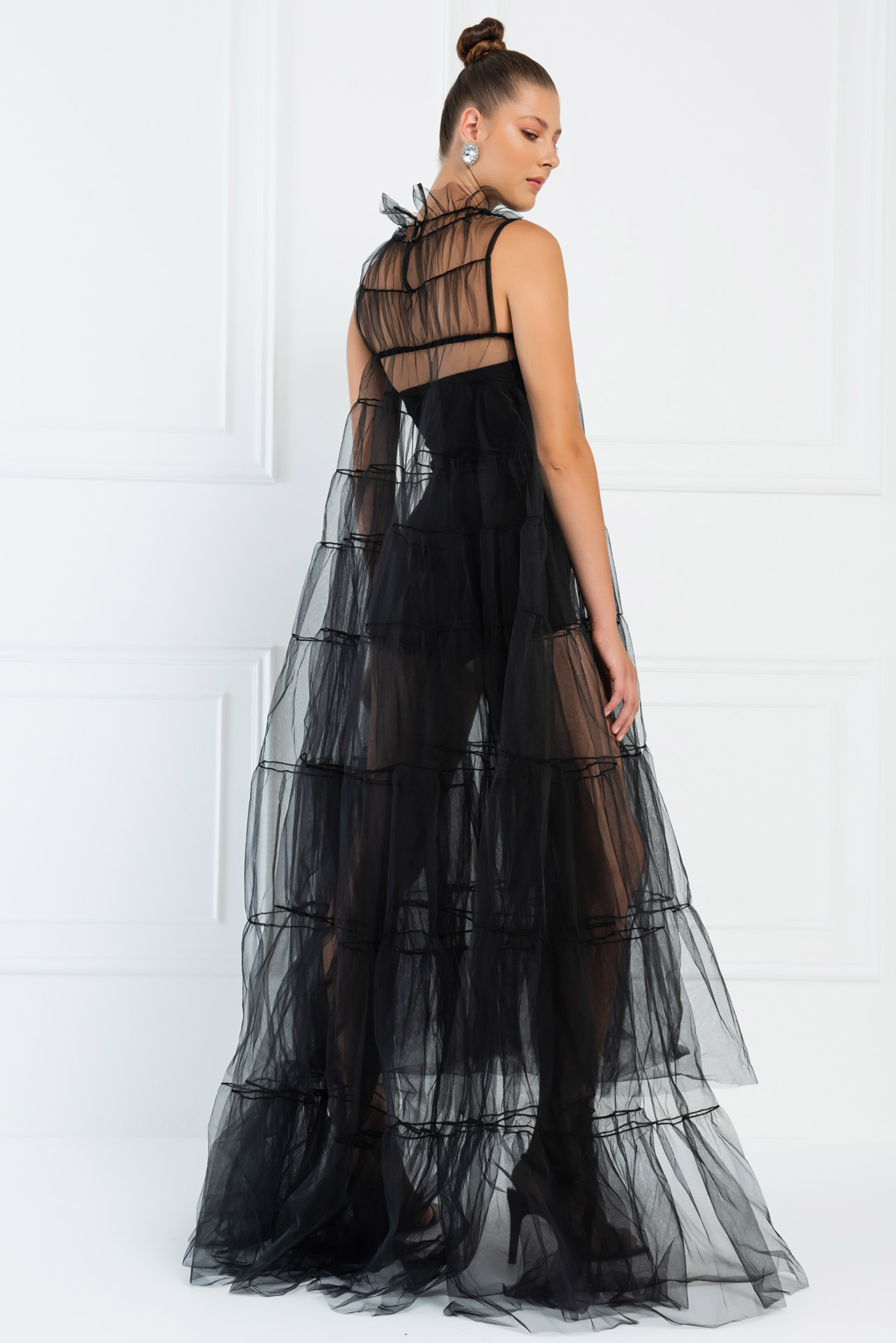 crew neck maxi dress