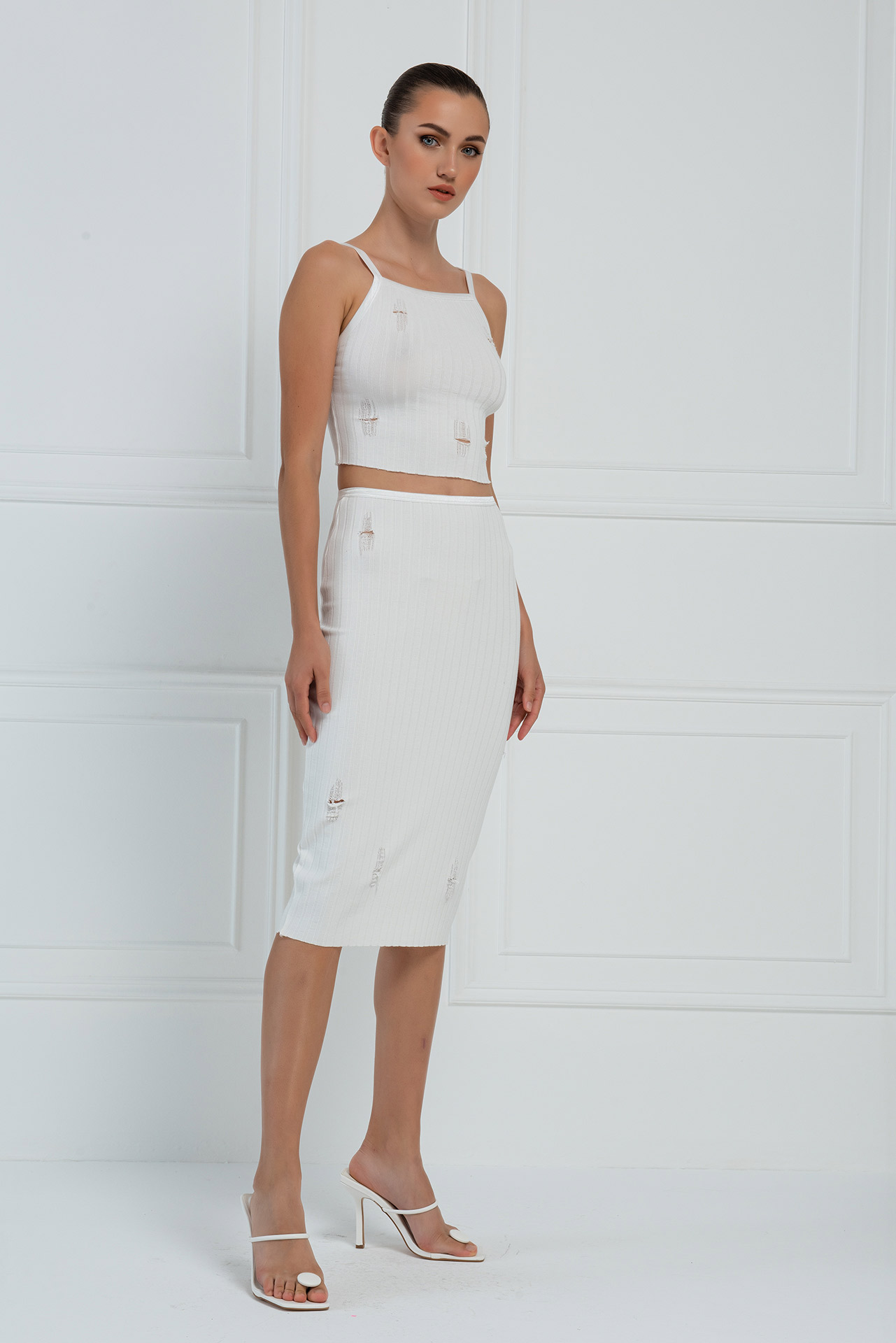 Offwhite Distressed Ribbed Crop Cami 