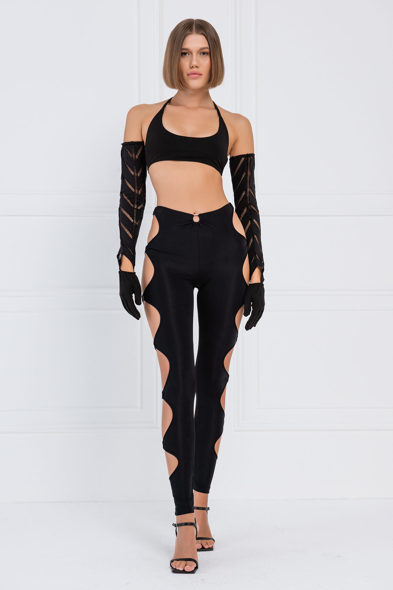 Siyah Eldiven Detaylı Mini Büstiyer