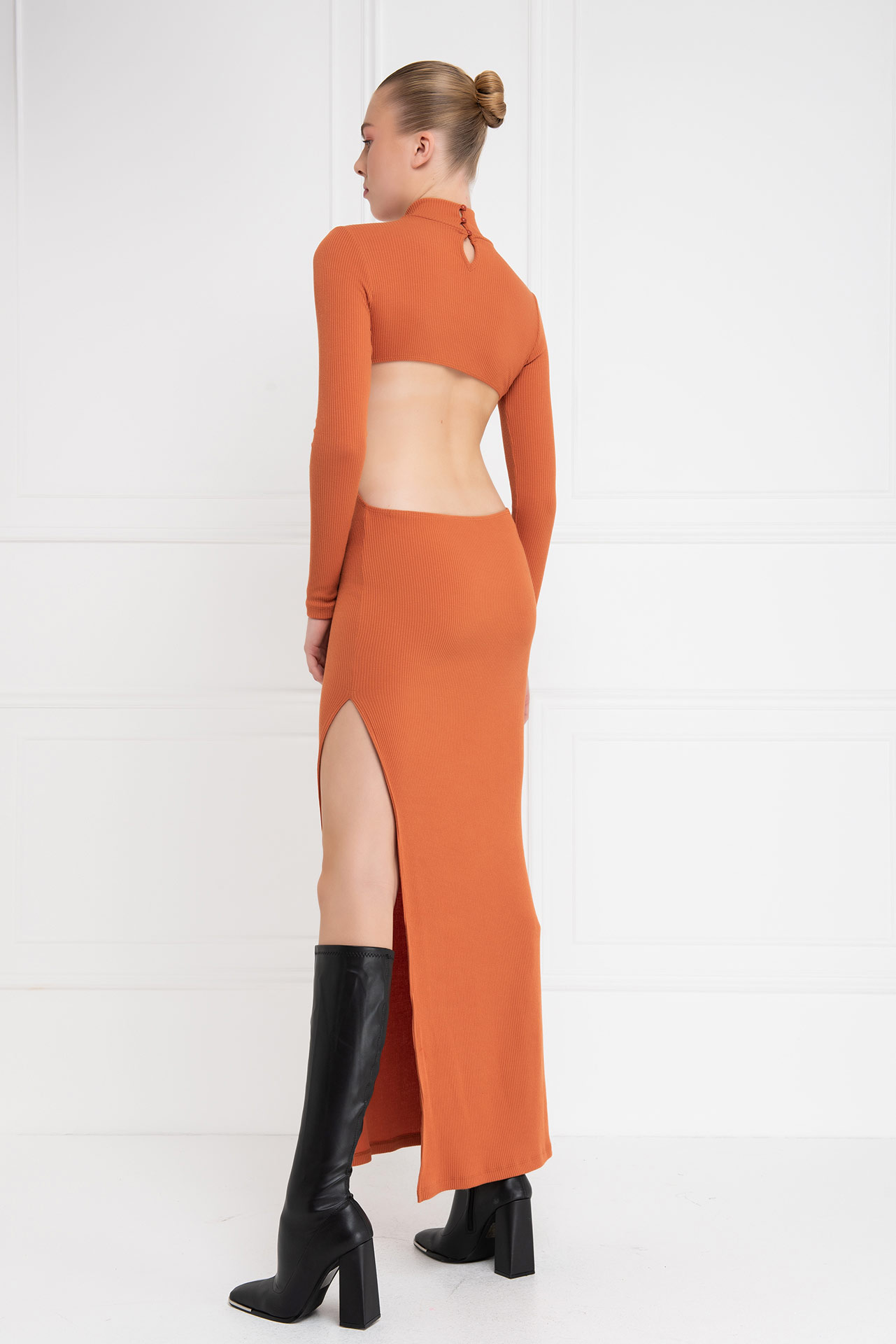 Ochre Bel Dekolteli Yırtmaçlı Maxi Elbise