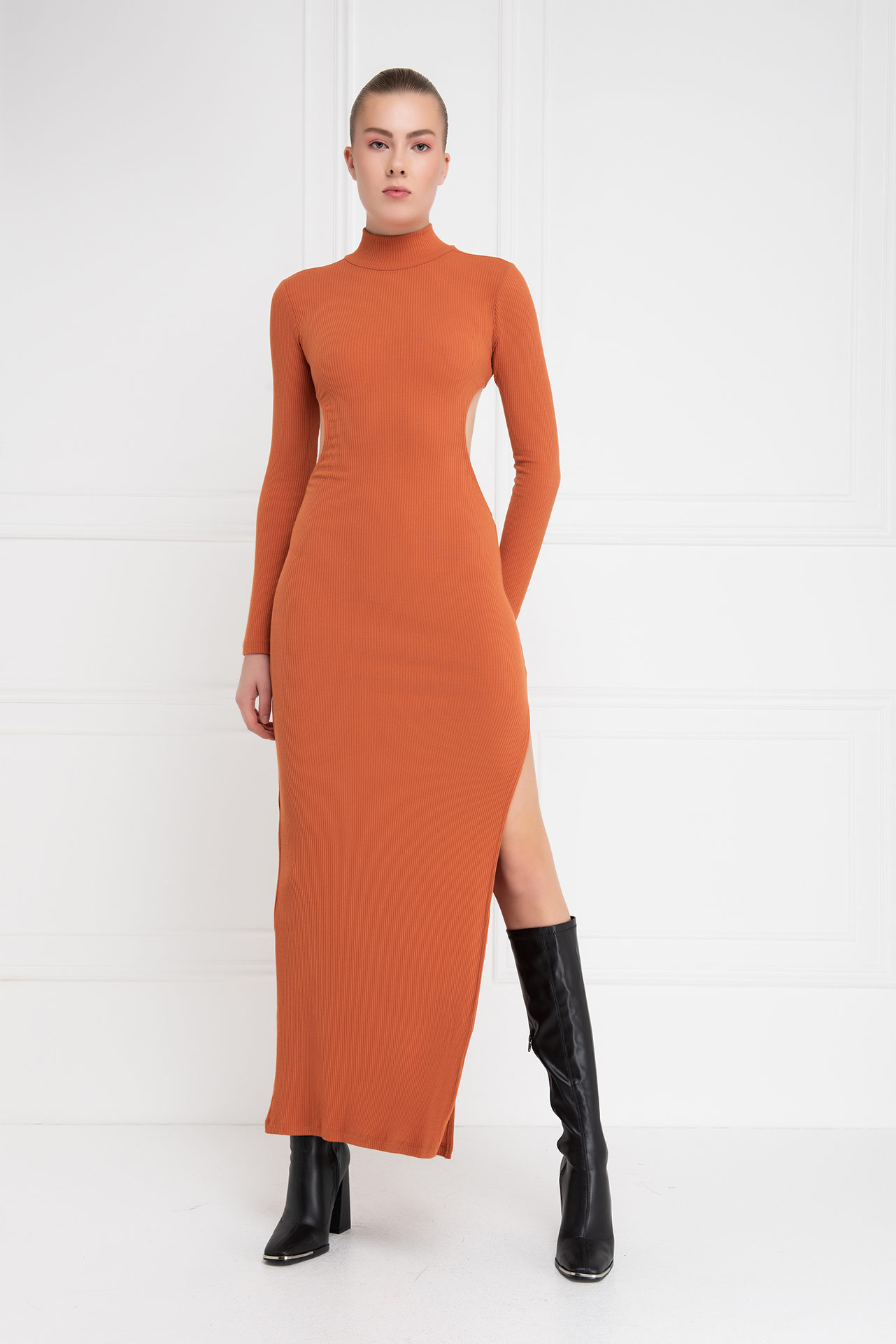 Ochre Bel Dekolteli Yırtmaçlı Maxi Elbise