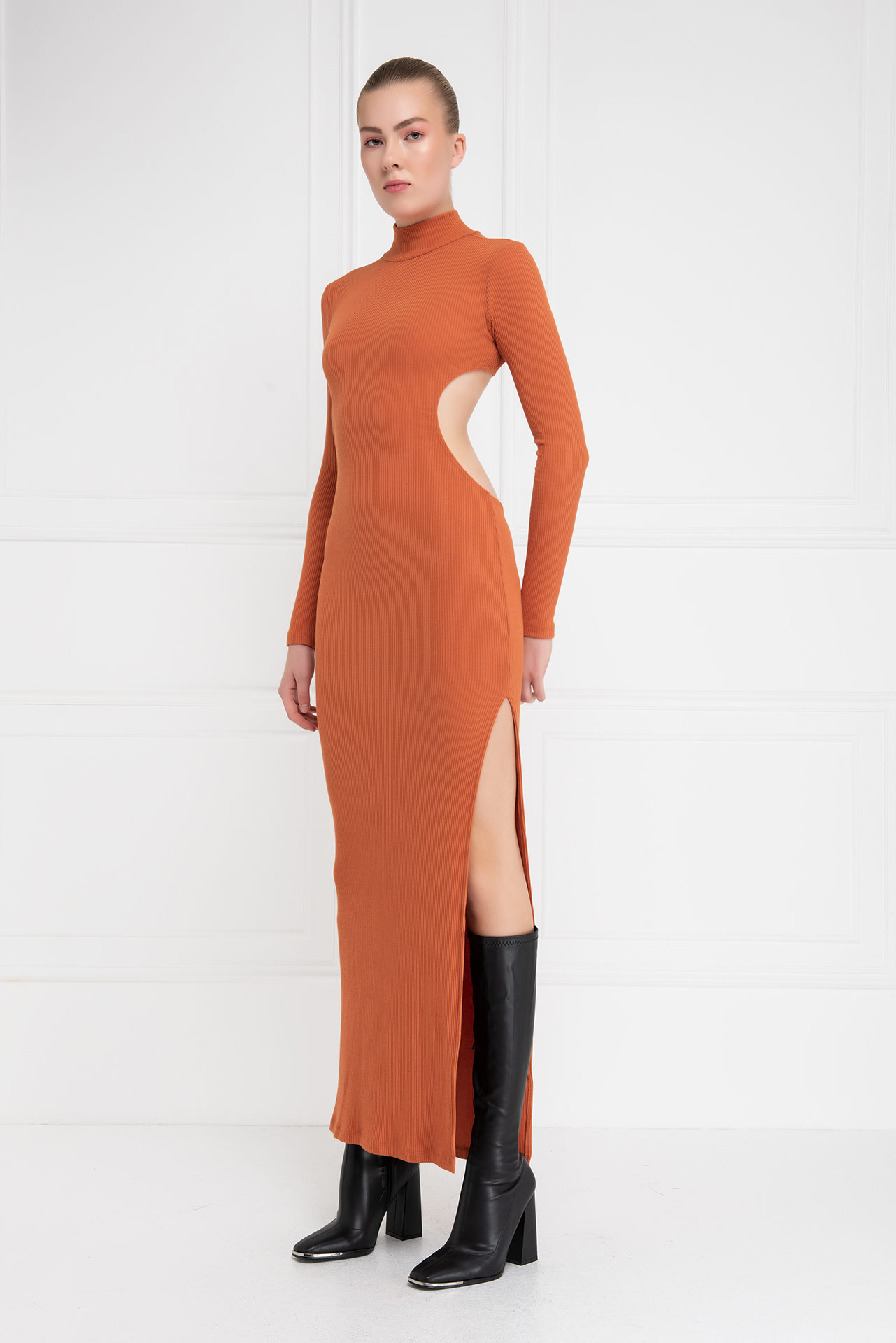 Ochre Bel Dekolteli Yırtmaçlı Maxi Elbise