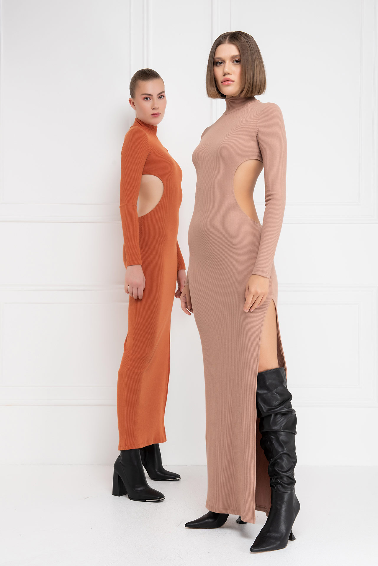 Ochre Bel Dekolteli Yırtmaçlı Maxi Elbise