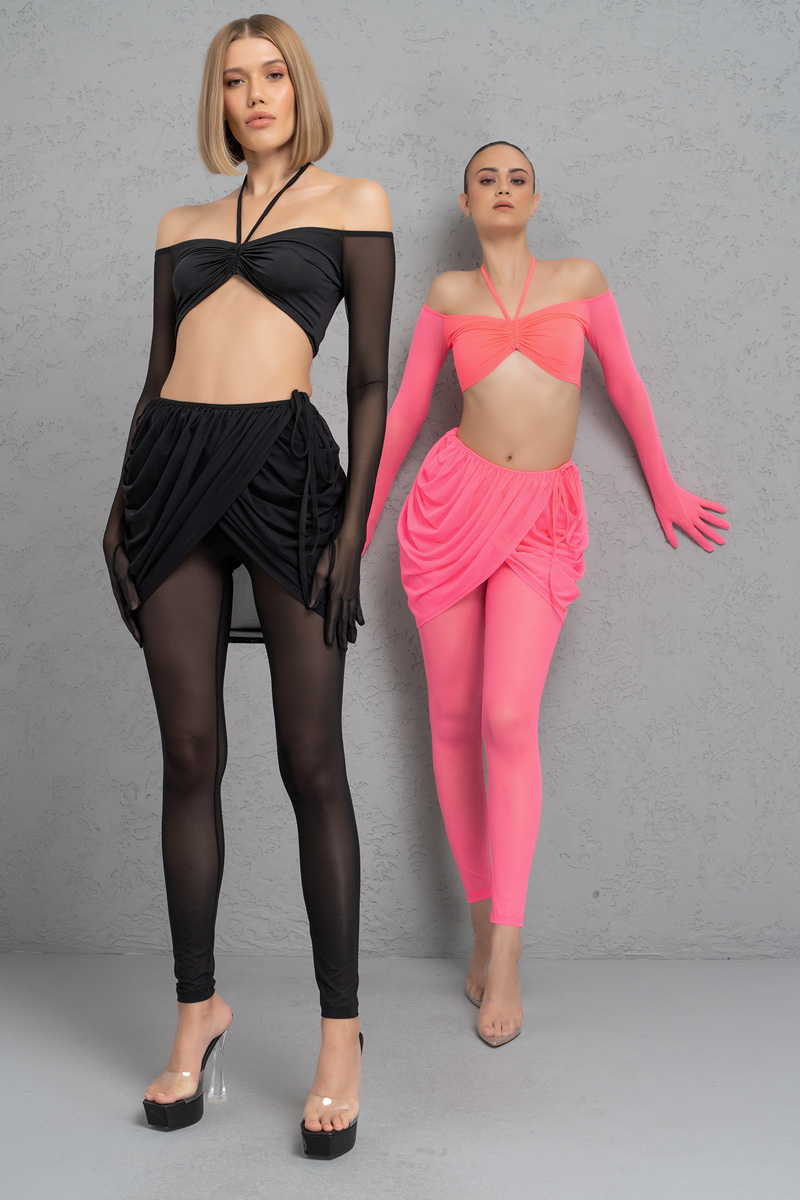 Siyah Crop Tül Bluz & Peplonlu Tayt Takım