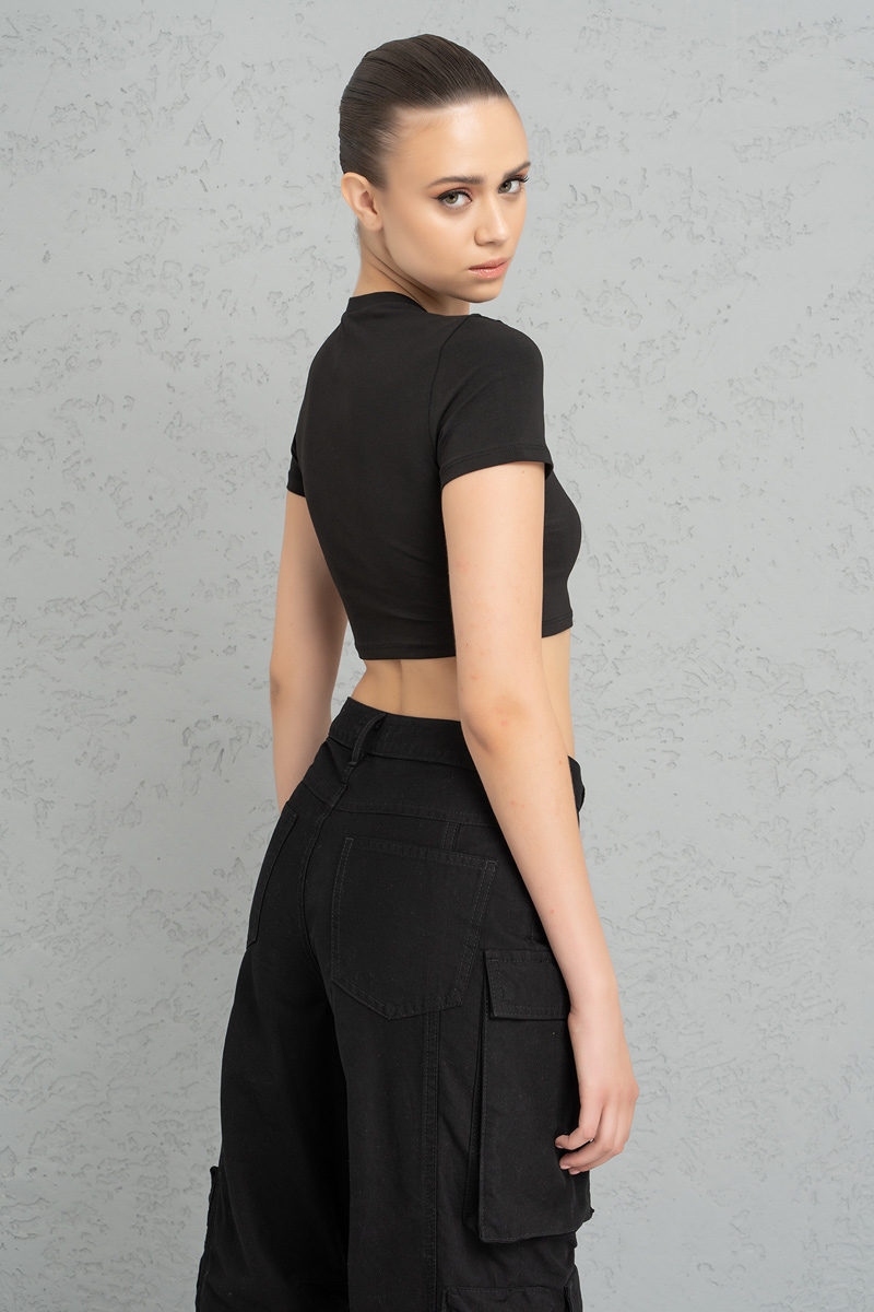 Short Sleeve Black Crop Top