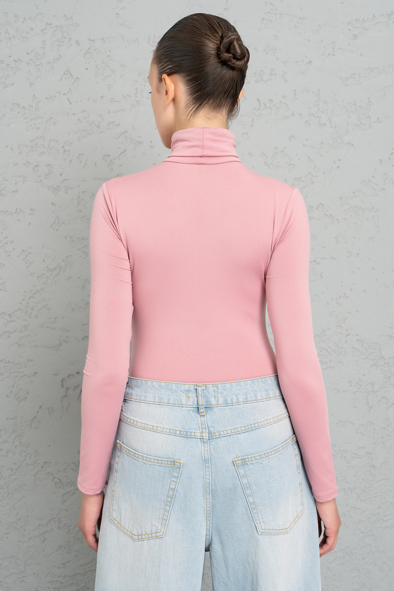 Uzun Kollu Dar Kesim Boğazlı Light Rose Bluz