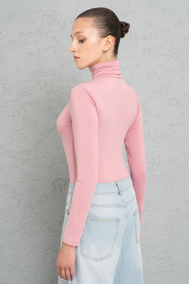 Uzun Kollu Dar Kesim Boğazlı Light Rose Bluz