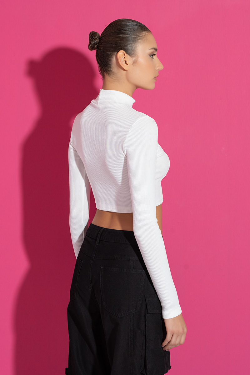 Offwhite Ribbed Turtleneck Crop Top