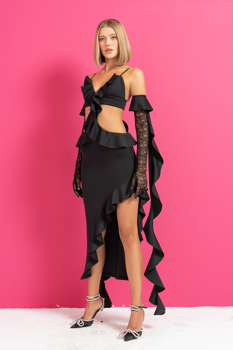 Siyah Dantel Eldivenli Askılı Volanlı Elbise