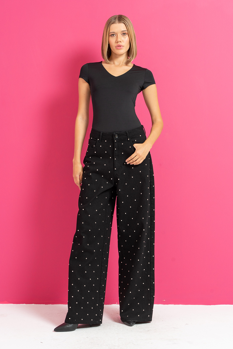 Basic V Neck Top in Black