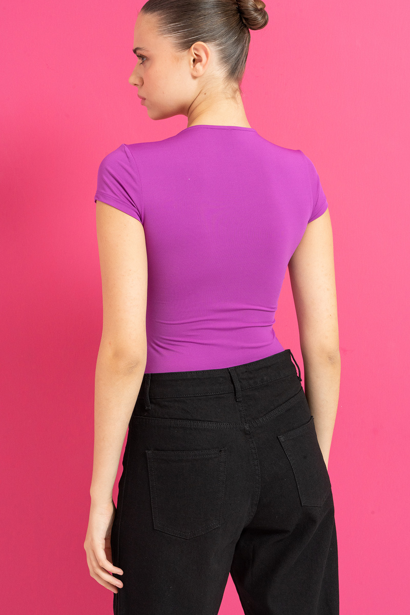 Basic V Neck Top in Magenta