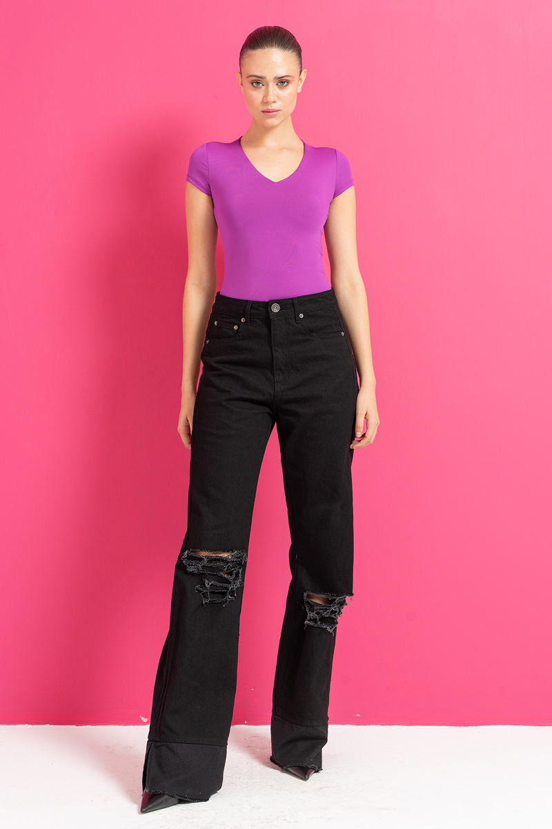 Basic V Neck Top in Magenta