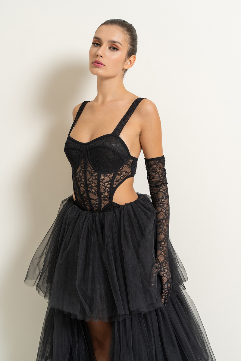 Siyah Eldivenli Askılı Dantel Bodysuit