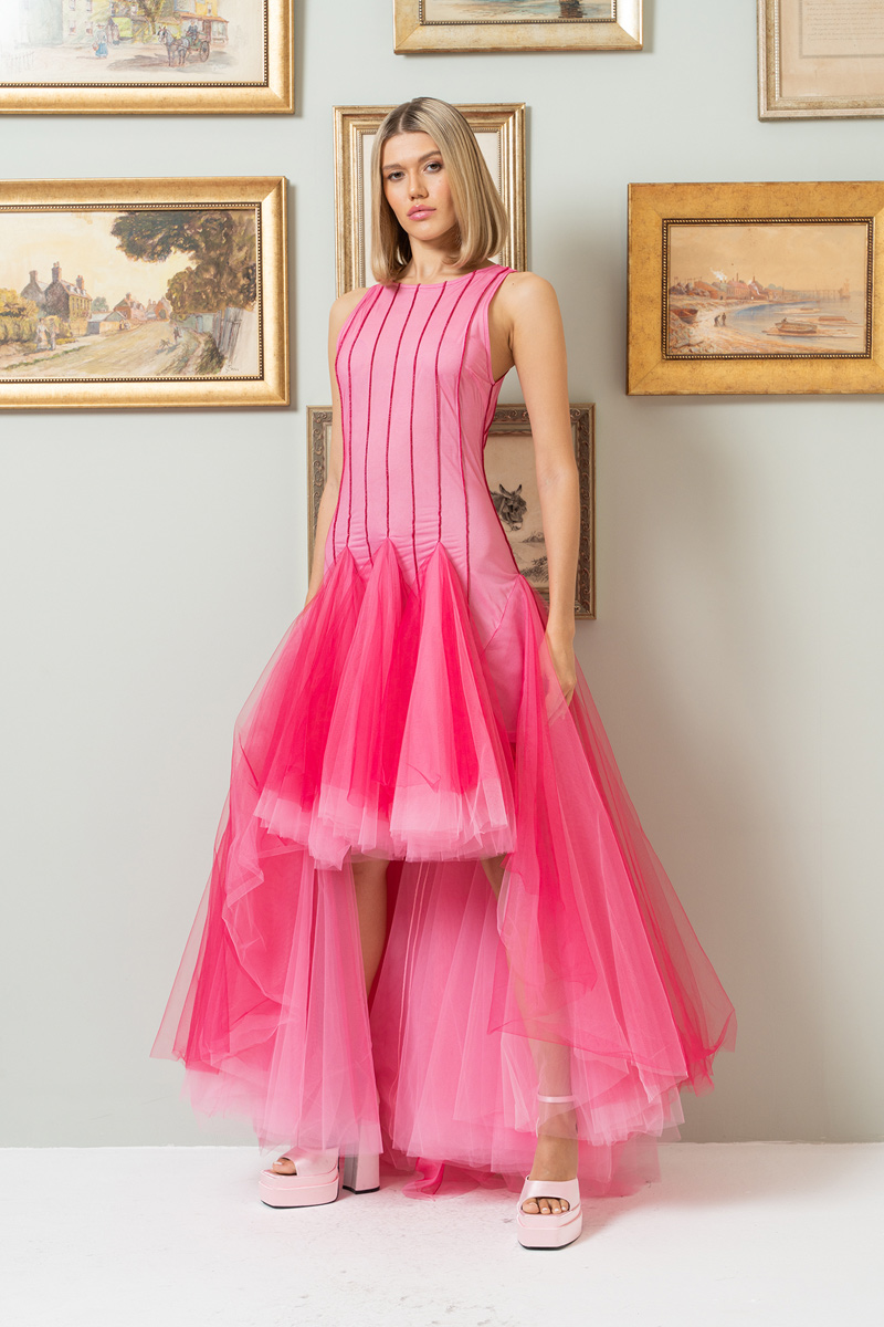 Fushia Pembe Önü Kısa Arkası Uzun Kolsuz Tül Elbise