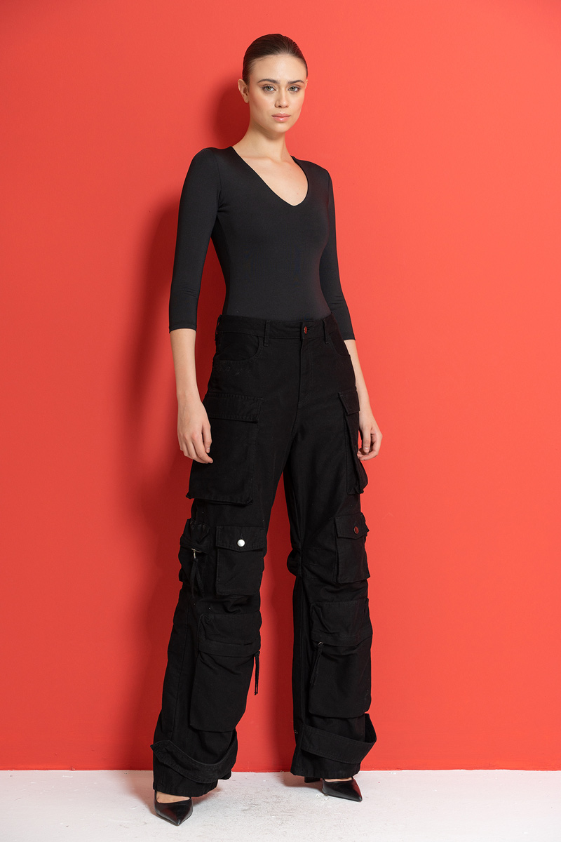 Slim Fit Three Quarter 3/4 Sleeve V Neck Black Top