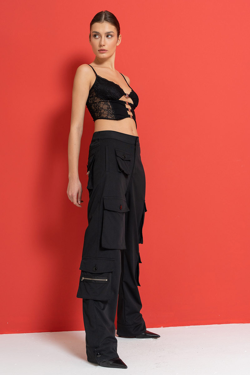 Siyah Askılı Dantel Bluz