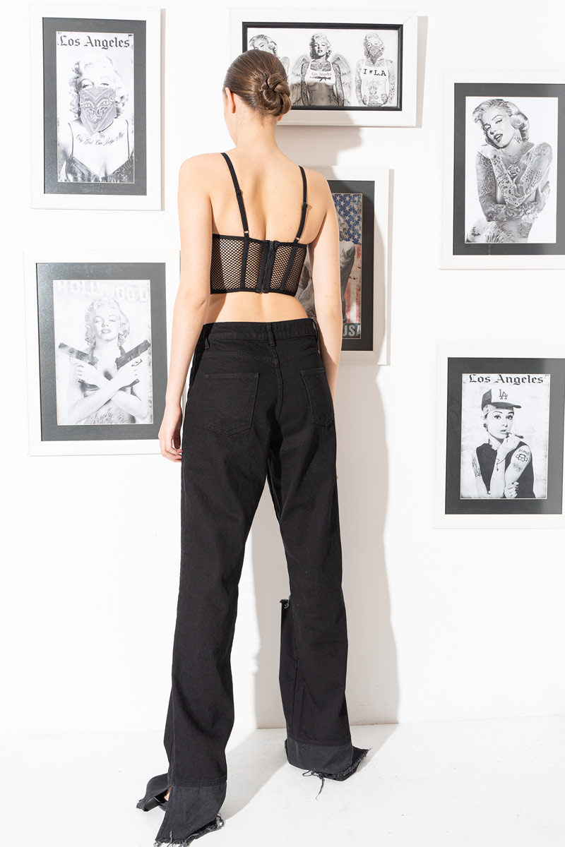 Siyah Paçası Yırtmaç Detaylı Kot Pantolon