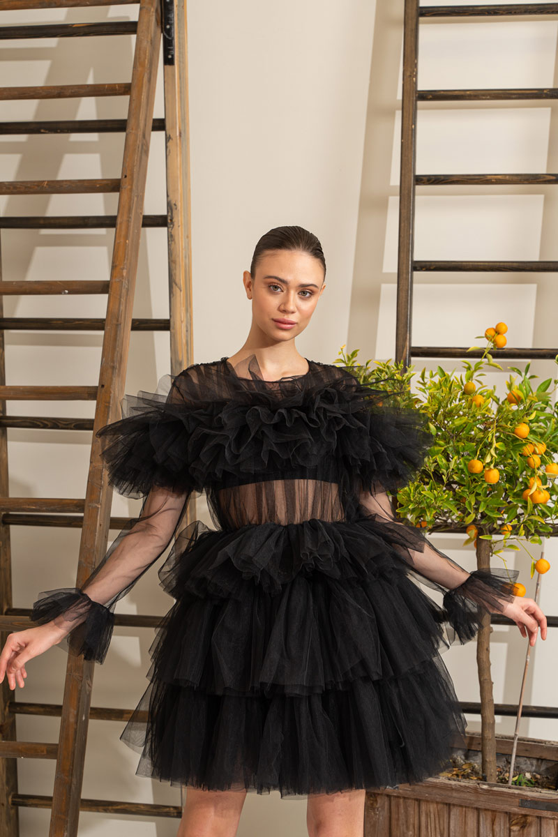 Volanlı Tül Siyah Bisiklet Yaka Mini Elbise