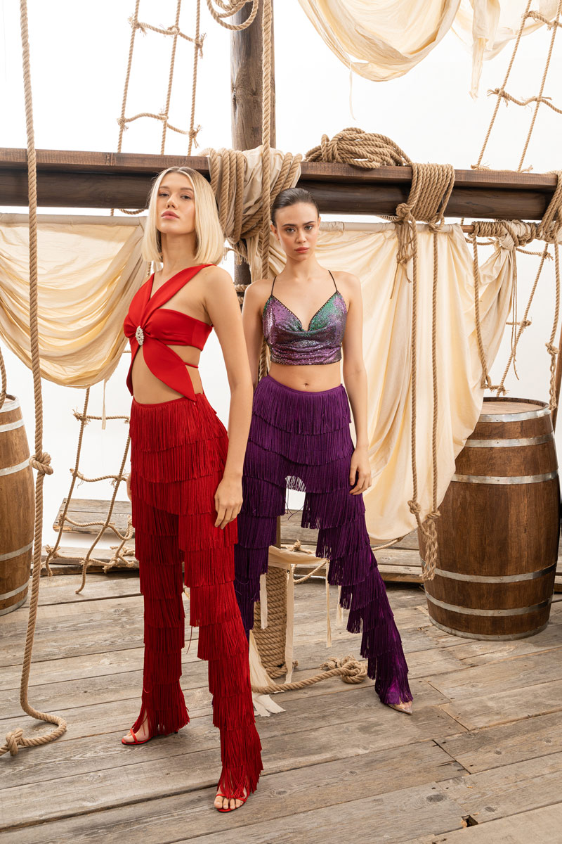 Kırmızı Askılı Çiçek Büstiyer