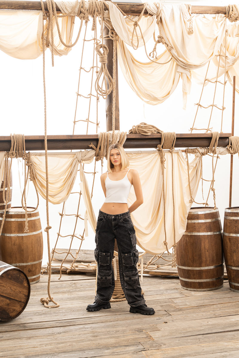 Offwhite Cropped Cami