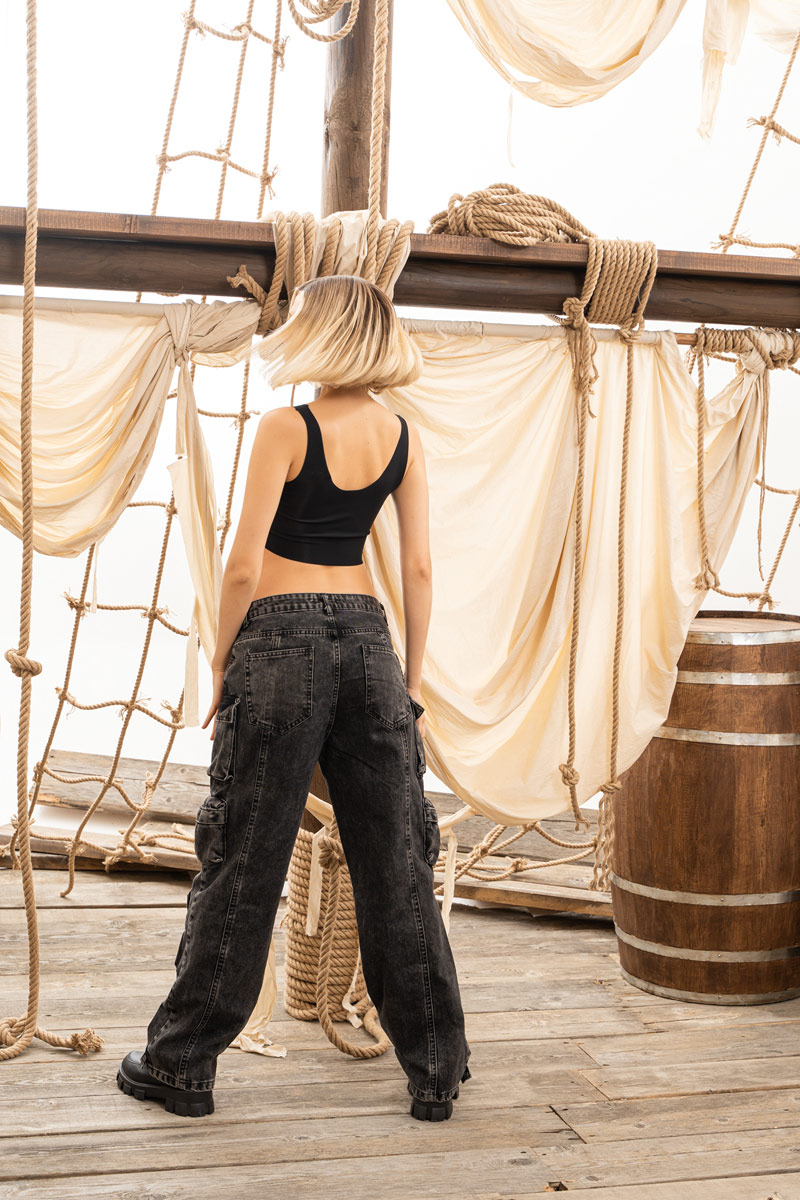 Black Crop Tank Top