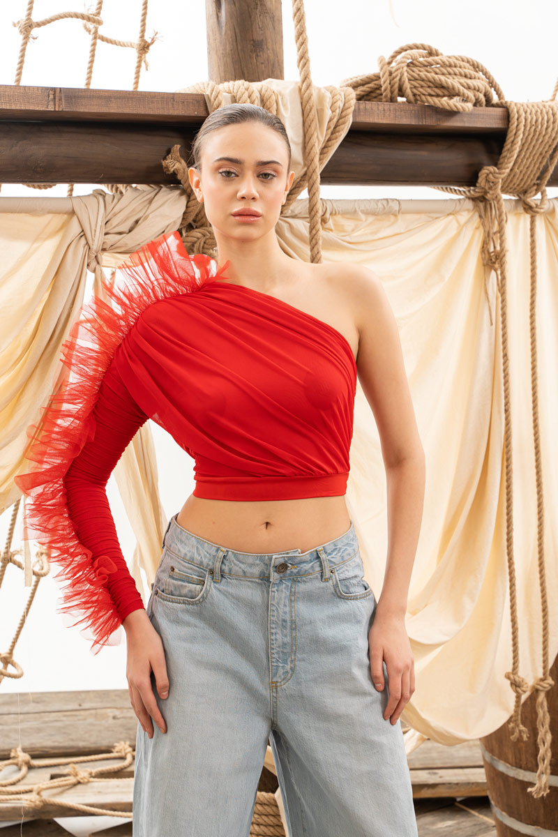 Kırmızı Tek Kollu Fırfırlı Bluz