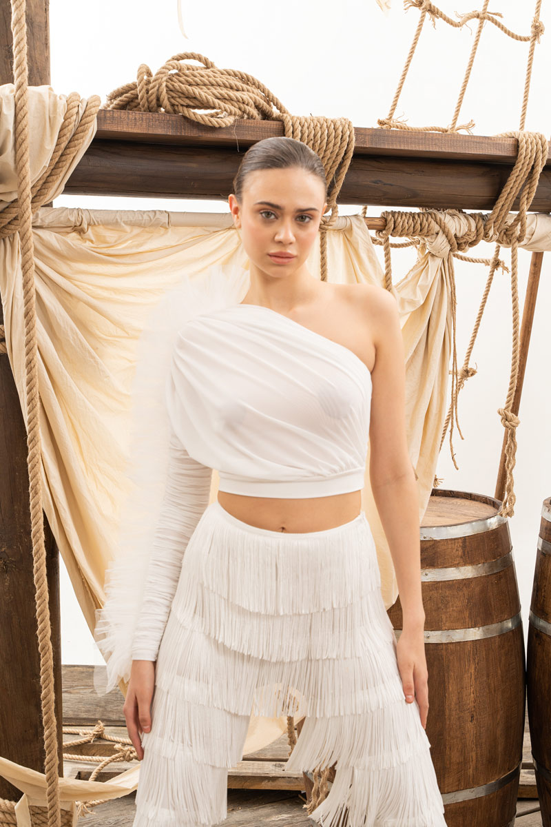 Off white Tek Kollu Fırfırlı Bluz