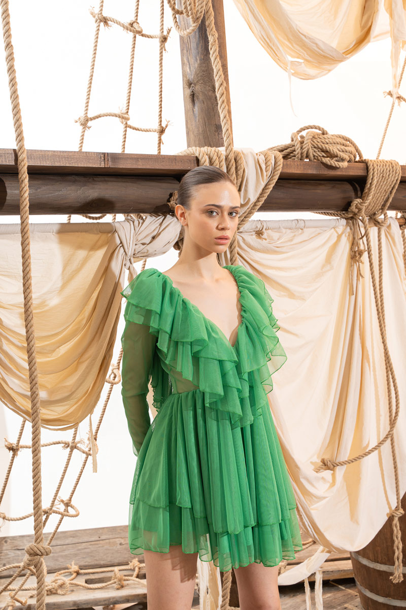 V Yaka Volanlı Kelly Green Mini Tül Elbise