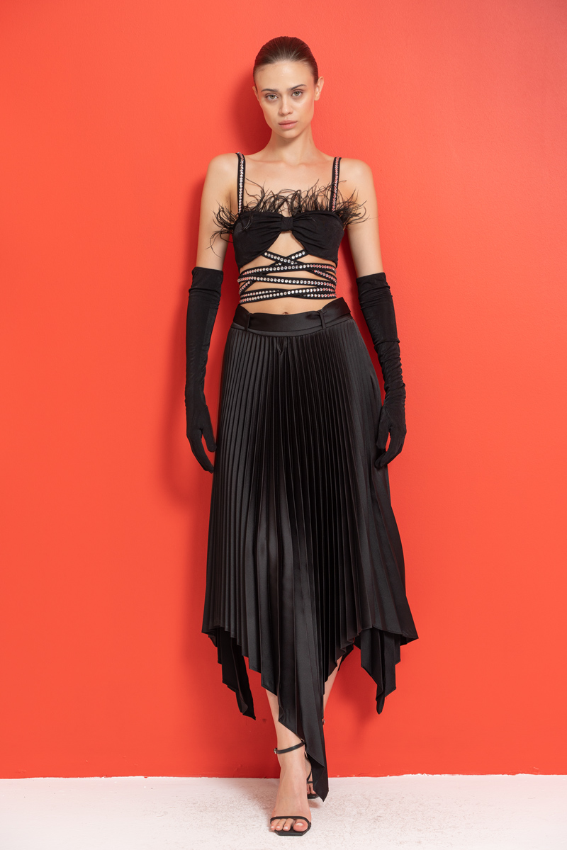 Siyah Piliseli Asimetrik Etek