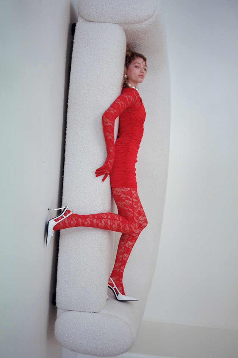 Kırmızı Askılı Büzgülü Mini Elbise