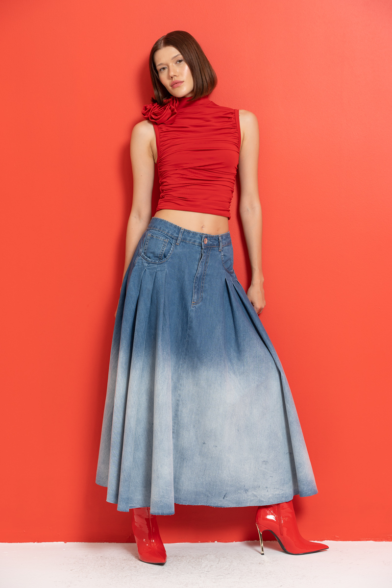 Kırmızı Gül Detaylı Büzgülü Bluz