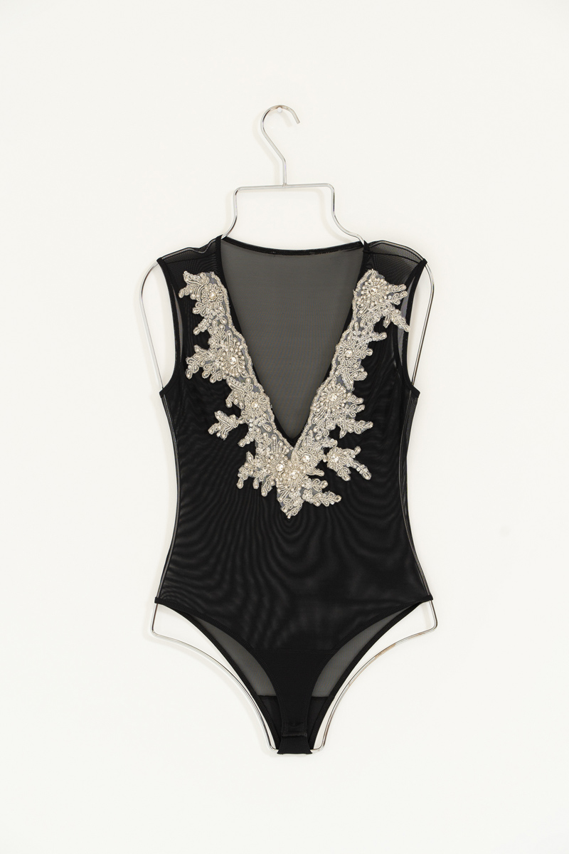 Siyah V Yaka Taşlı Bodysuit