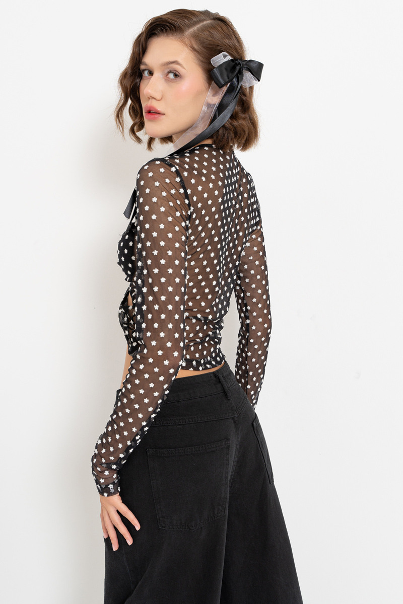 Siyah Önü Çapraz Detaylı Desenli Tül Bluz