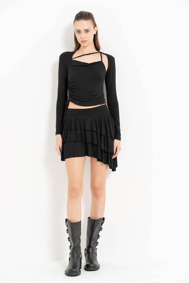 Siyah Askı Detaylı Uzun Kol Bluz & Mini Etek Takım