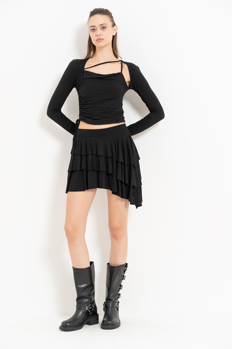 Siyah Askı Detaylı Uzun Kol Bluz & Mini Etek Takım