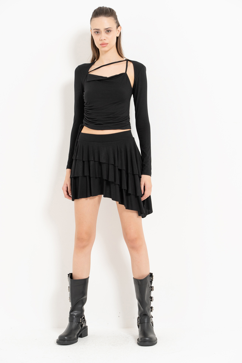 Siyah Askı Detaylı Uzun Kol Bluz & Mini Etek Takım