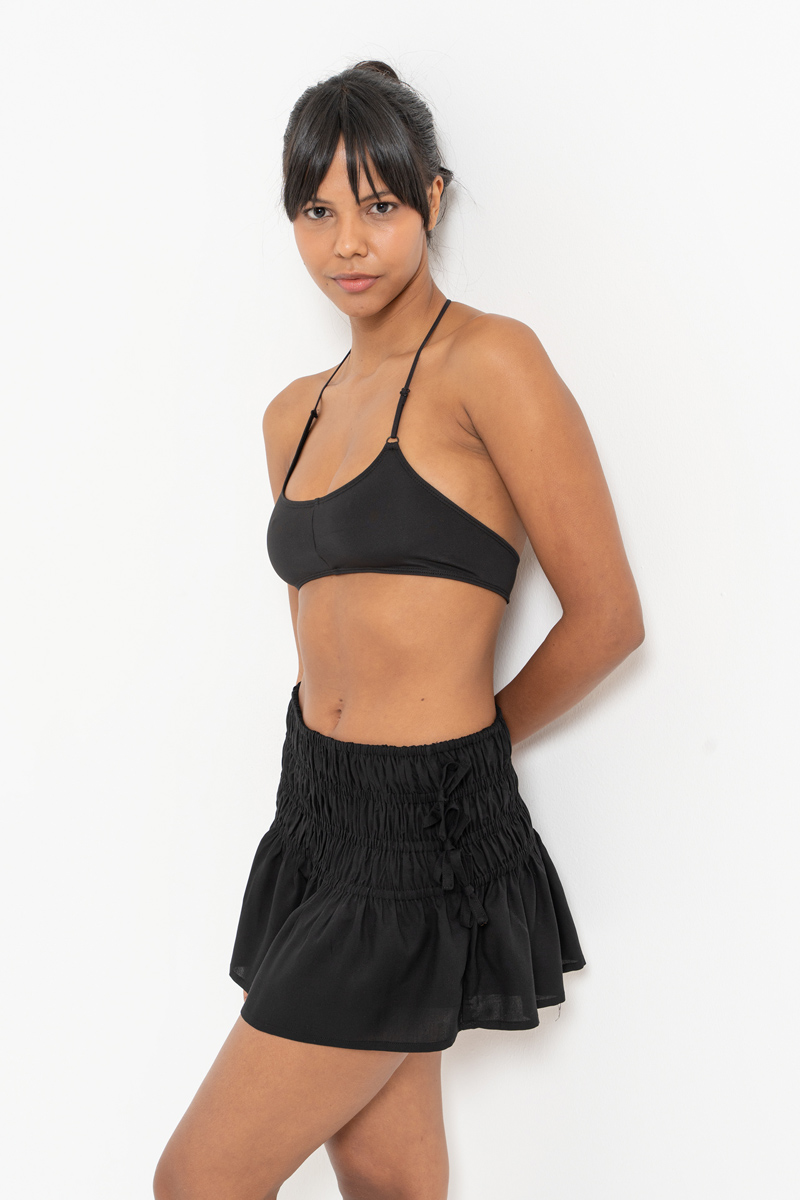 Siyah Lastik Detaylı Mini Etek