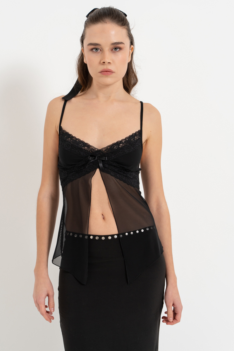 Siyah Askılı Dantelli Tül Bluz