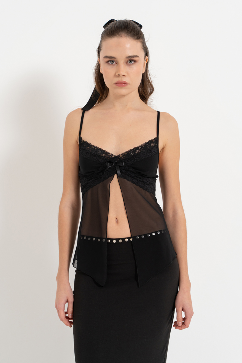 Siyah Askılı Dantelli Tül Bluz