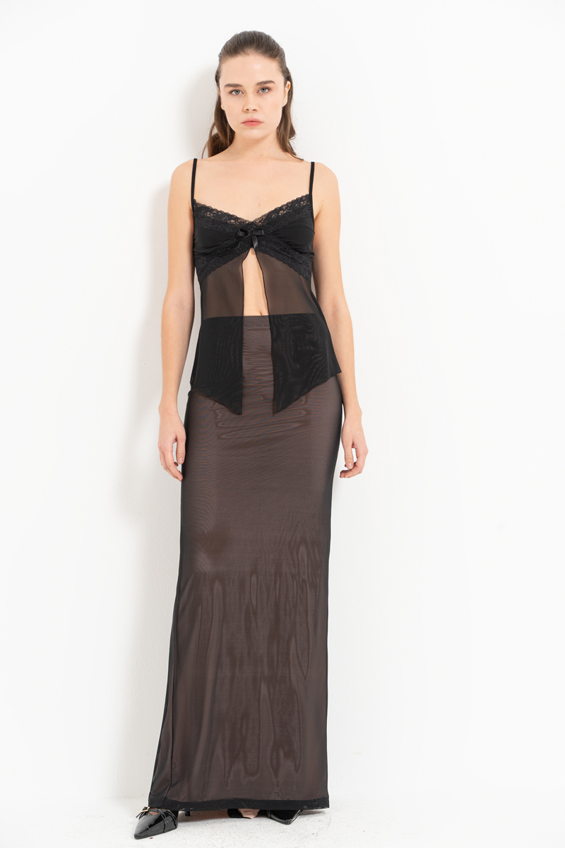 Siyah Askılı Dantelli Tül Bluz