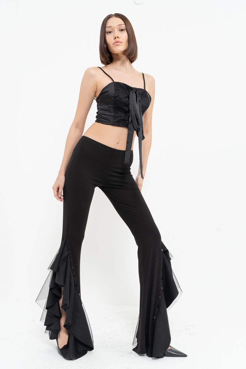 Siyah Paçası Düğme Detaylı Pantolon