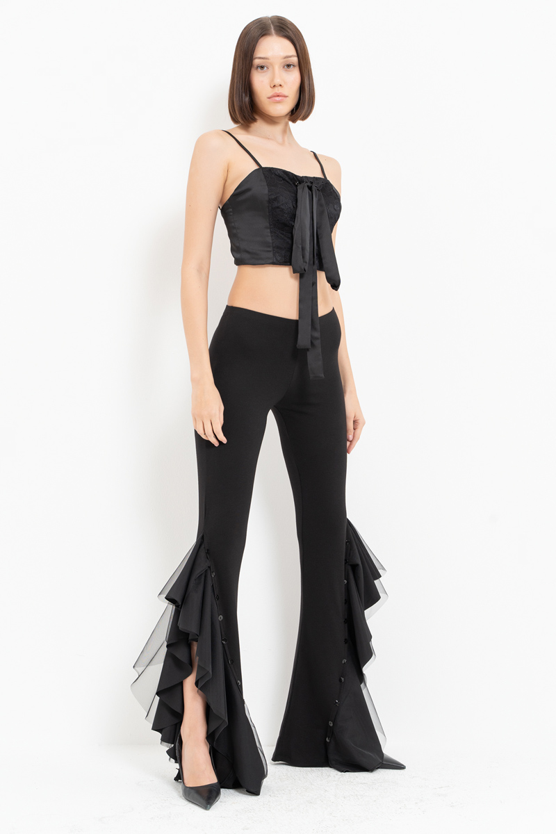 Siyah Paçası Düğme Detaylı Pantolon