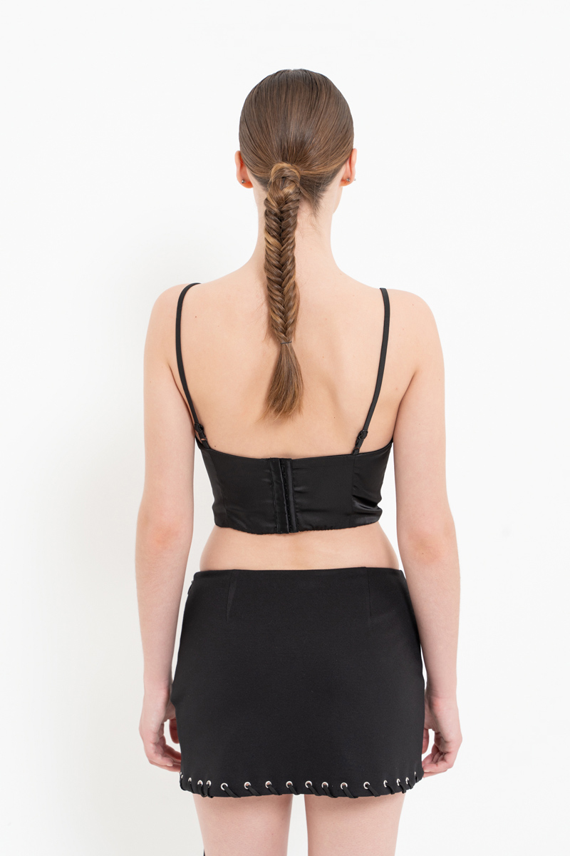 Siyah Kuşgözü Detaylı Mini Etek