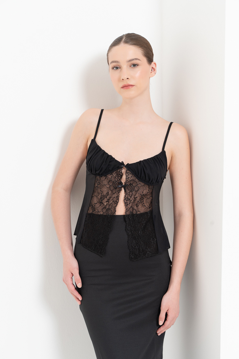 Siyah Askılı Dantelli Tül Bluz