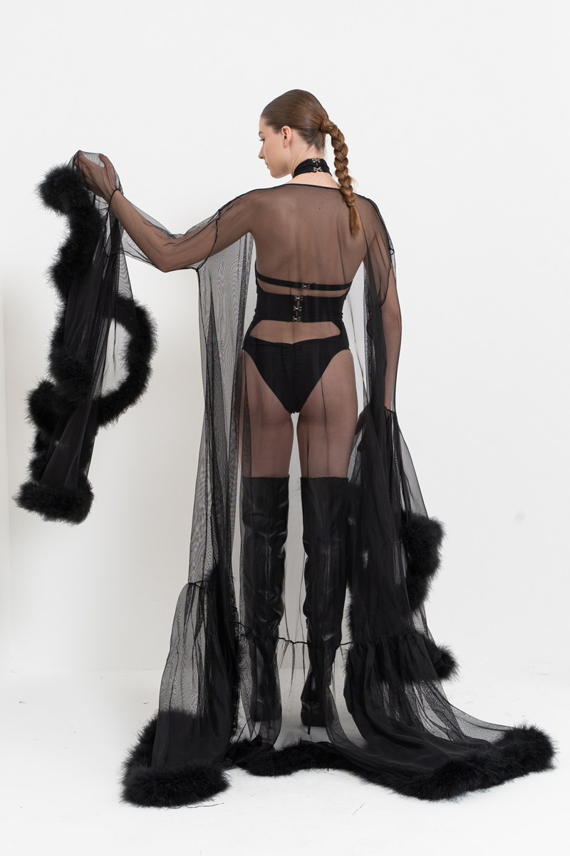 Siyah Sırt Dekolteli Pencereli Bodysuit