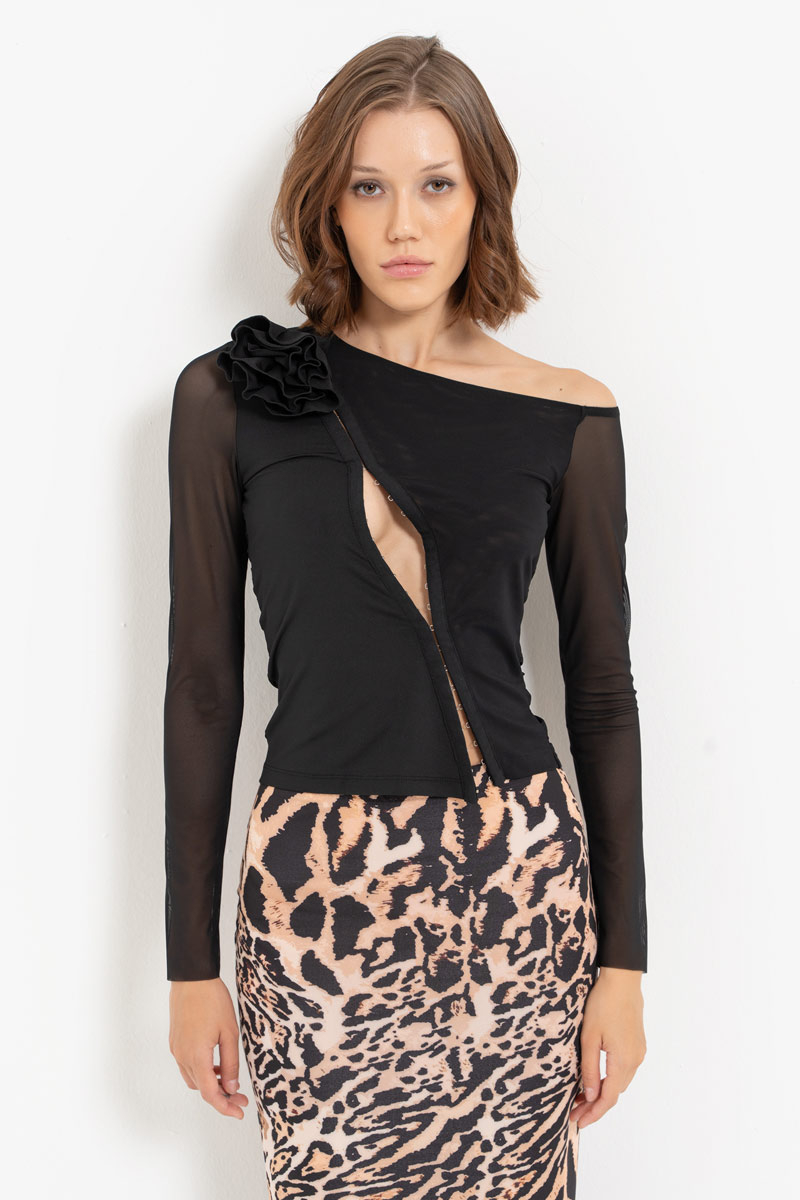 Siyah Gül Detaylı Agraflı Tül Bluz